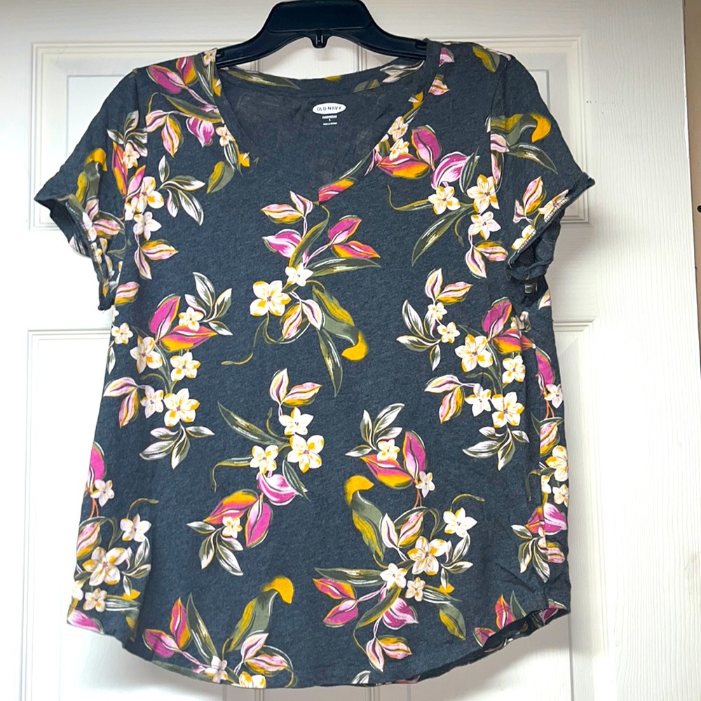 Old Navy T-shirts - set of 3